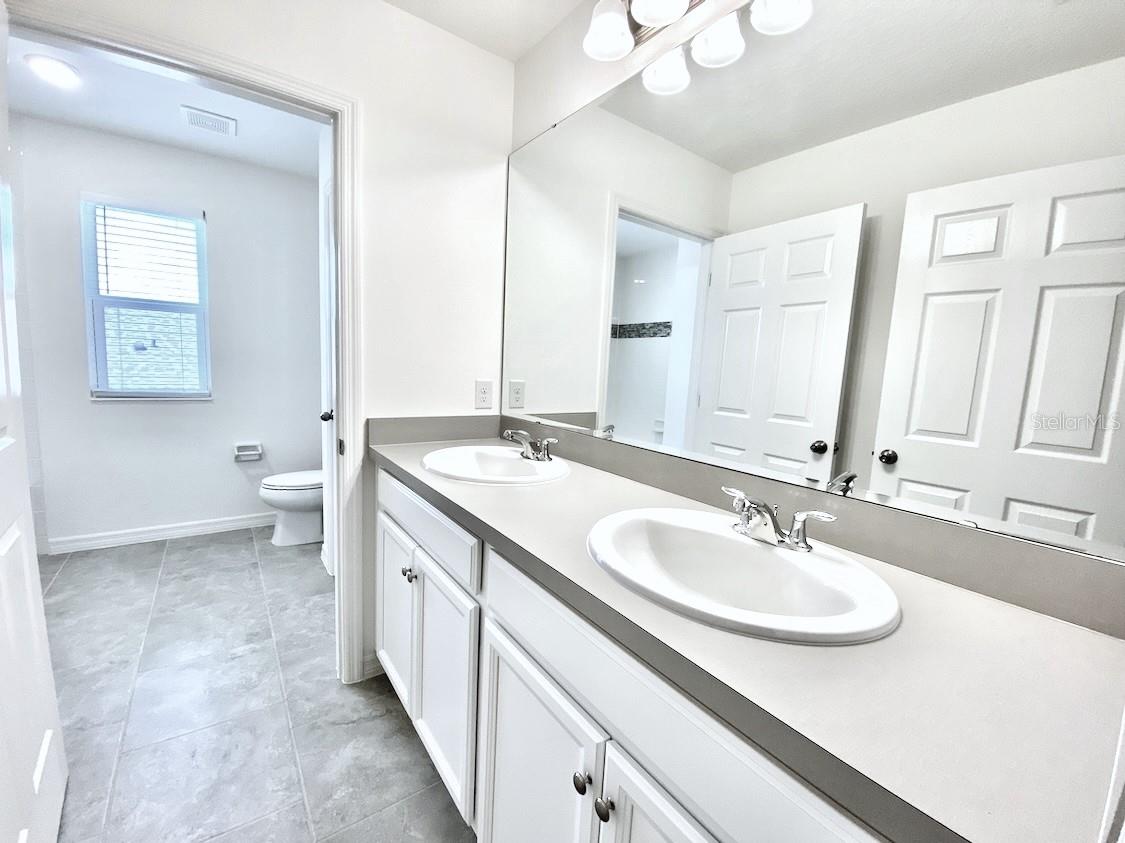 924 AVENAL LN, DAVENPORT, FL, 33837