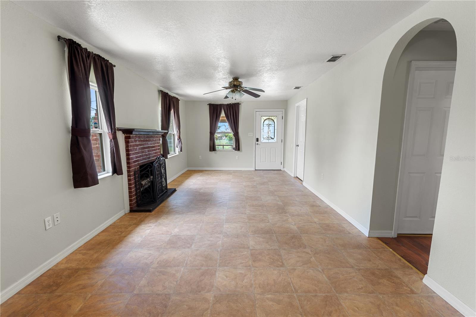 30 E 8TH ST, FROSTPROOF, FL, 33843
