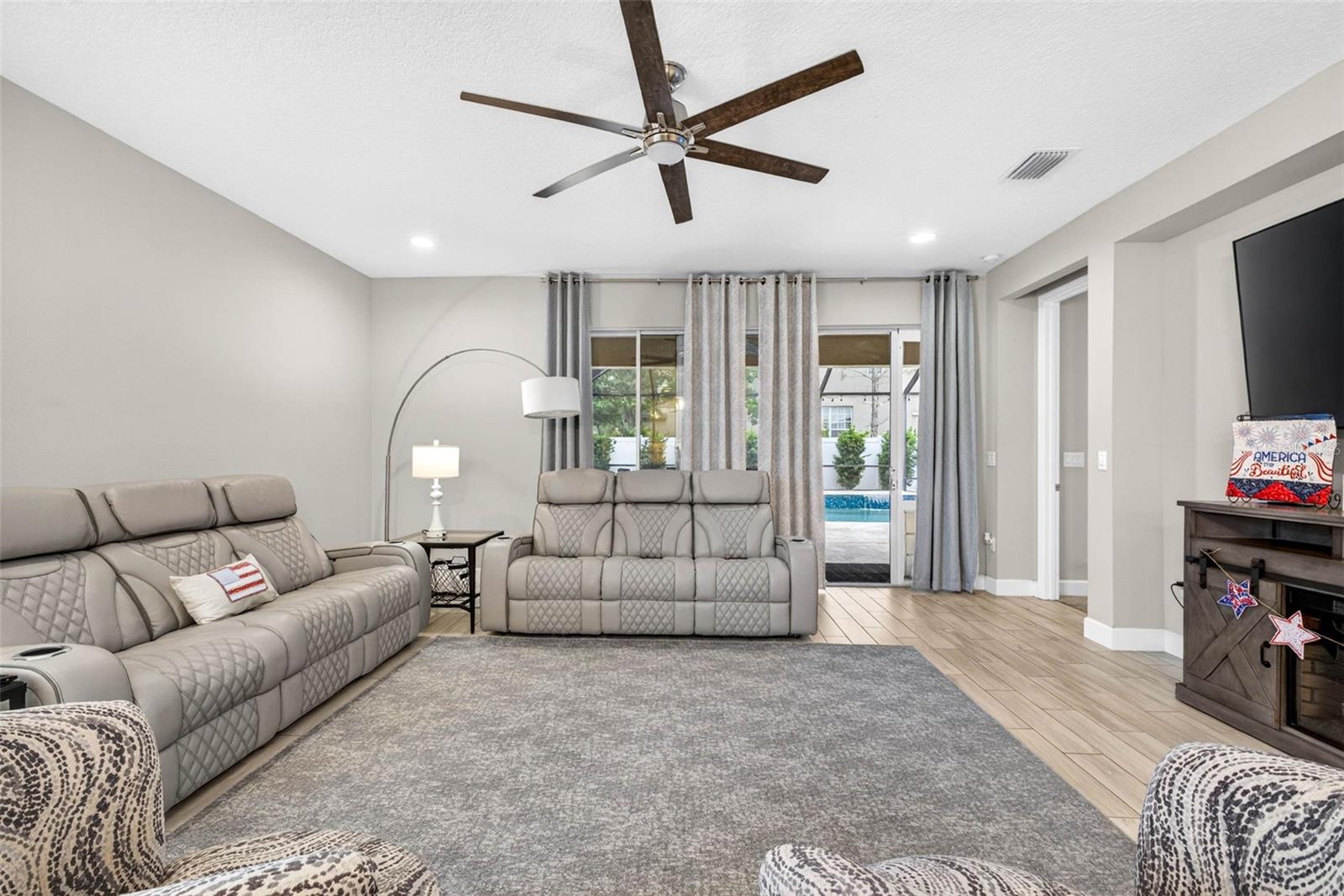 29894 CHAPEL CHASE DR, WESLEY CHAPEL, FL, 33545