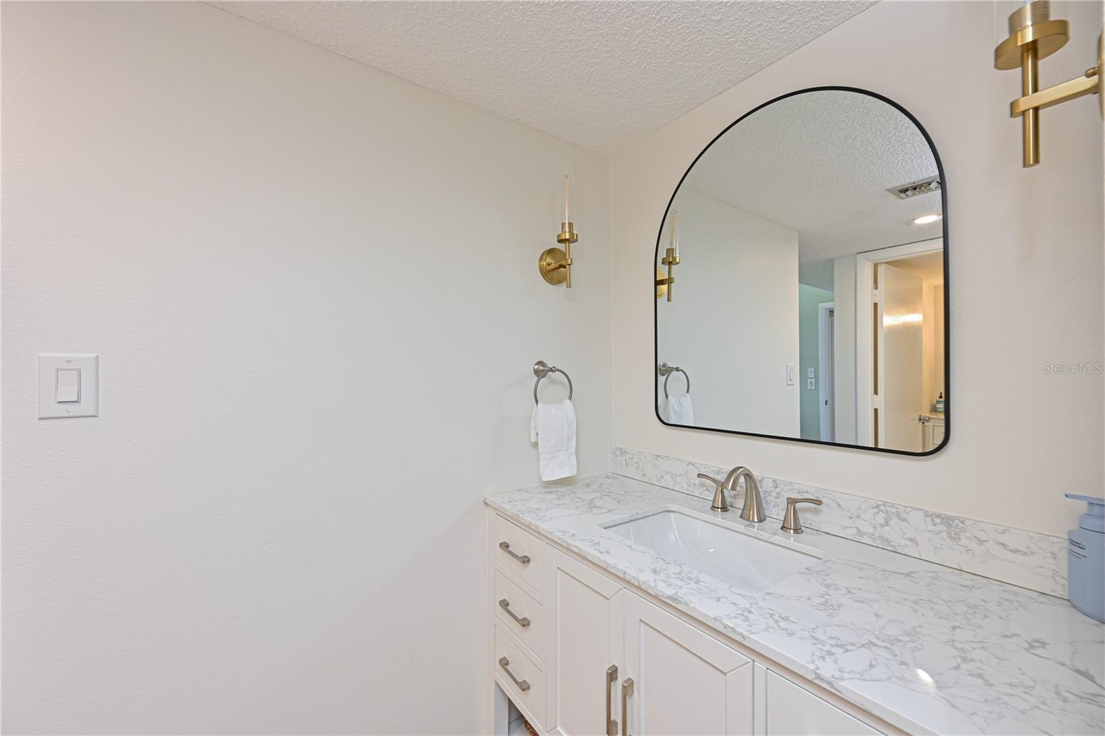 6287 MIDNIGHT PASS RD #201, SARASOTA, FL, 34242