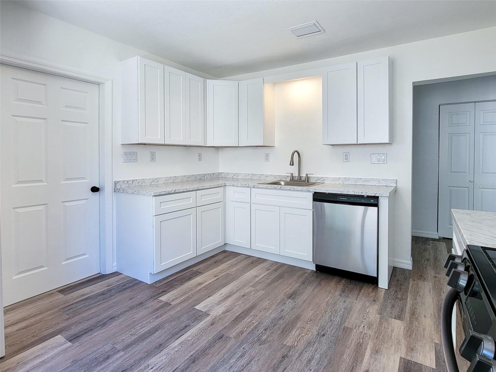 1520 19TH AVE W, BRADENTON, FL, 34205