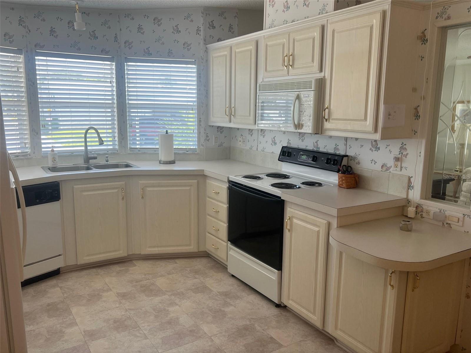 12 THATCH PALM ST W, LARGO, FL, 33770