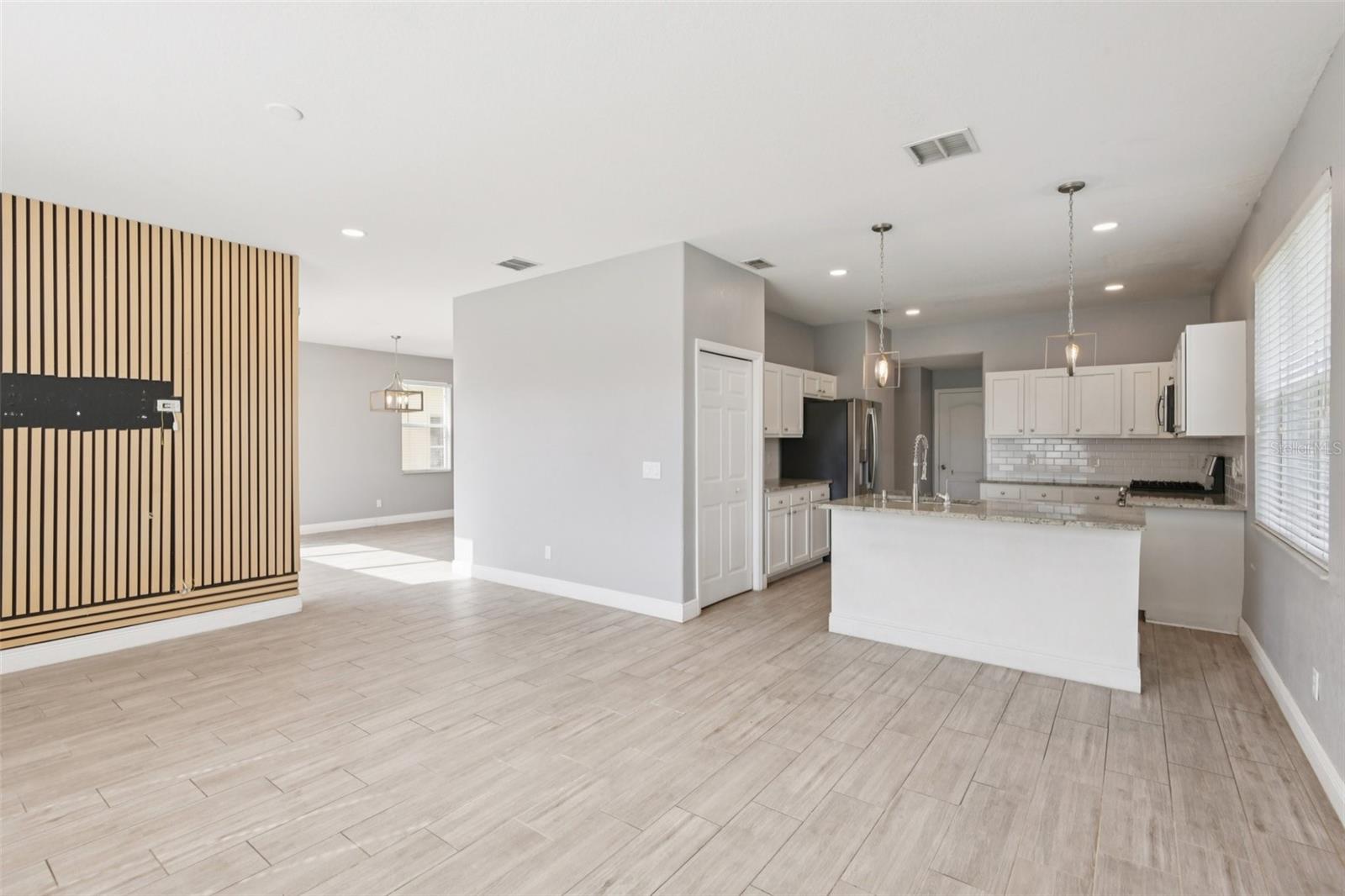 20721 WHITEWOOD WAY, TAMPA, FL, 33647