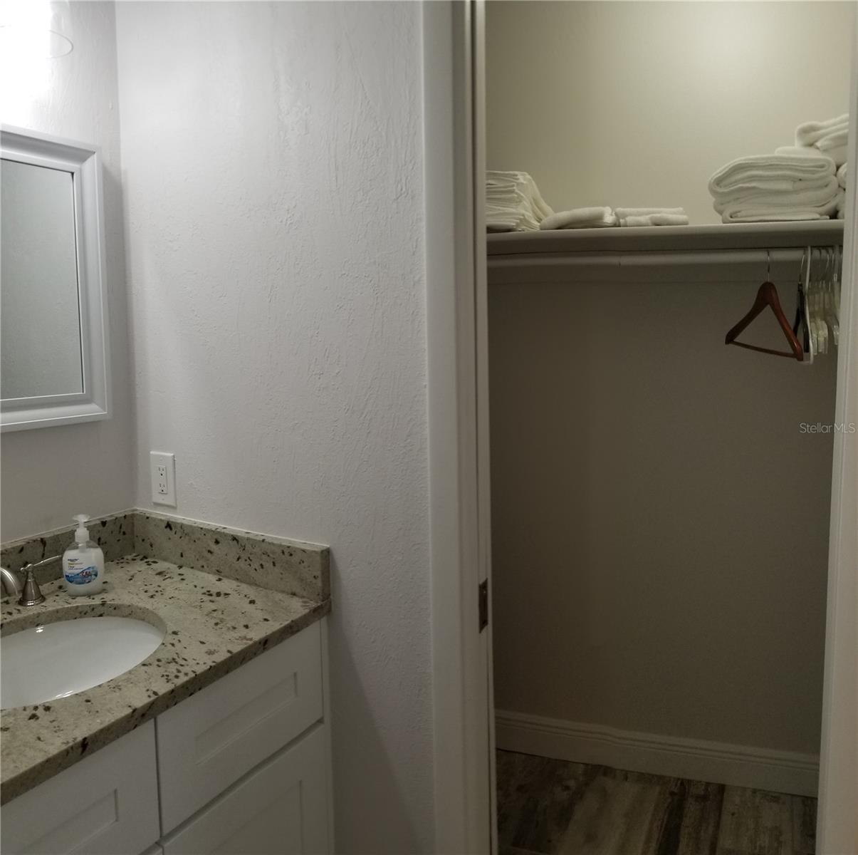 2772 WOODGATE LN #28, SARASOTA, FL, 34231