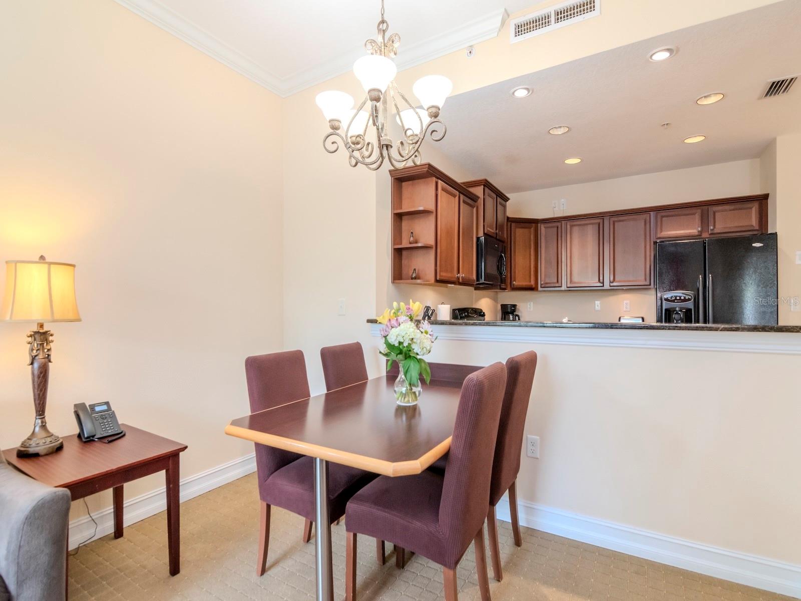 13941 CLUBHOUSE DR #102, TAMPA, FL, 33618