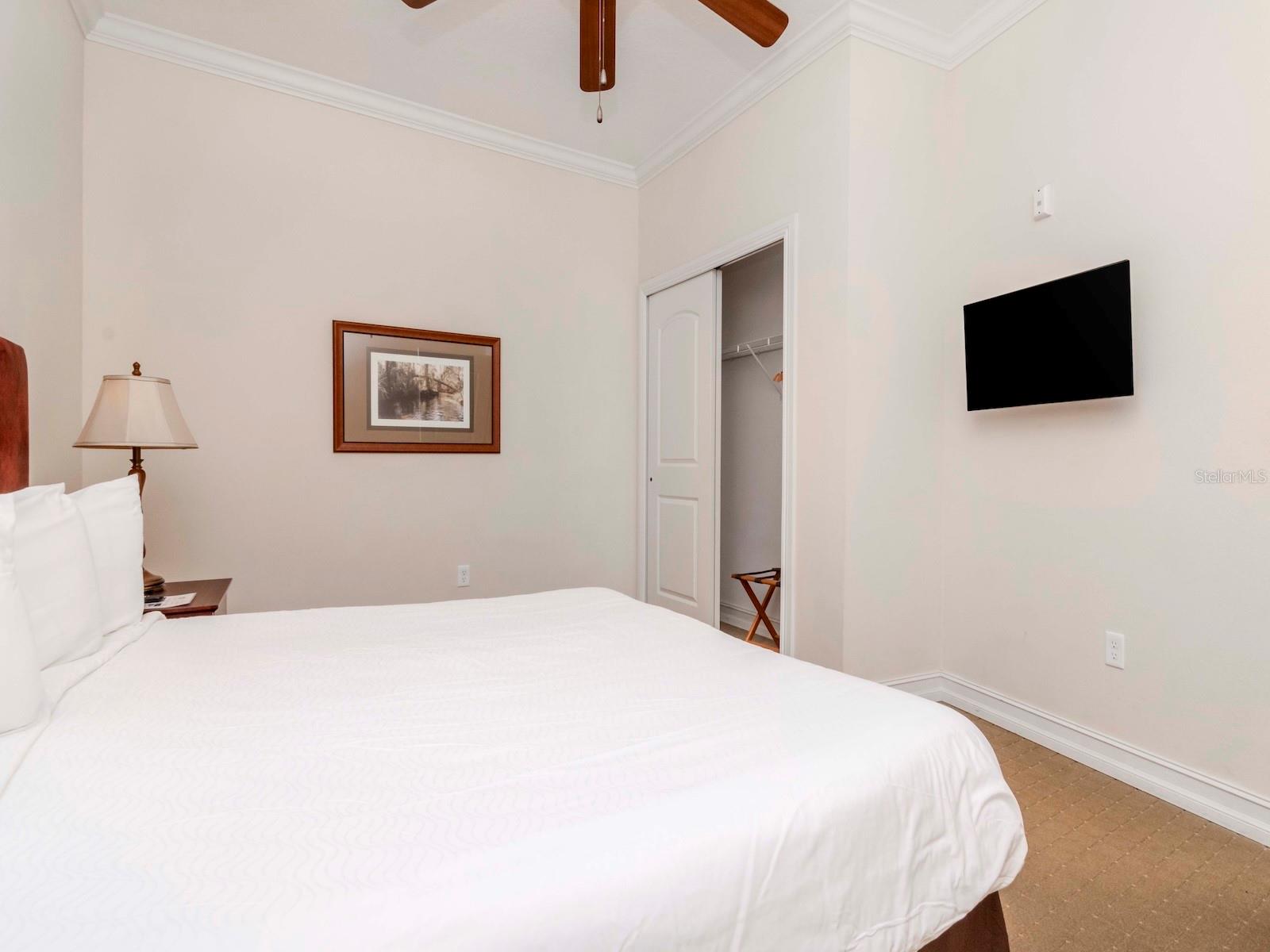 13941 CLUBHOUSE DR #102, TAMPA, FL, 33618