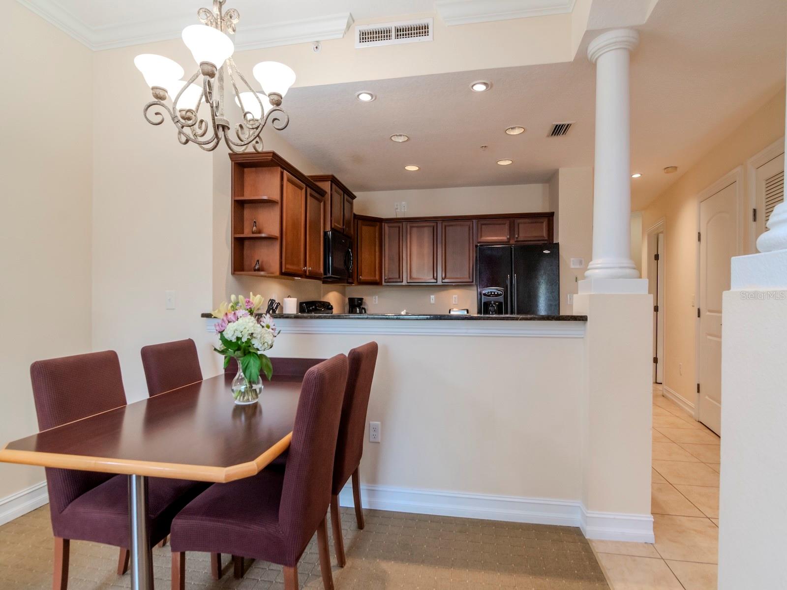 13941 CLUBHOUSE DR #102, TAMPA, FL, 33618