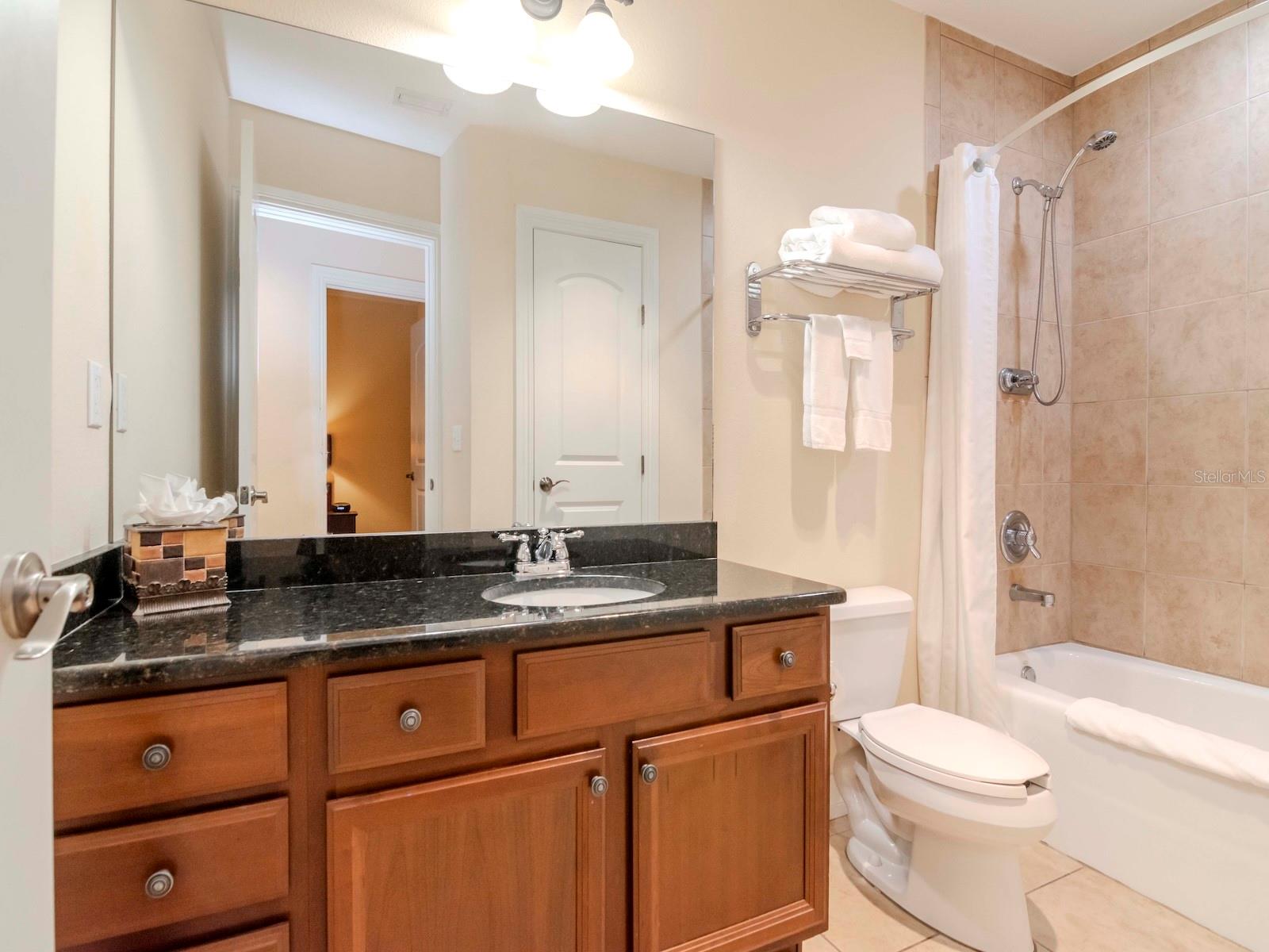 13941 CLUBHOUSE DR #102, TAMPA, FL, 33618