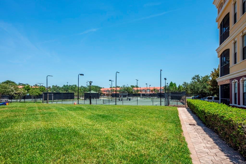 13941 CLUBHOUSE DR #102, TAMPA, FL, 33618