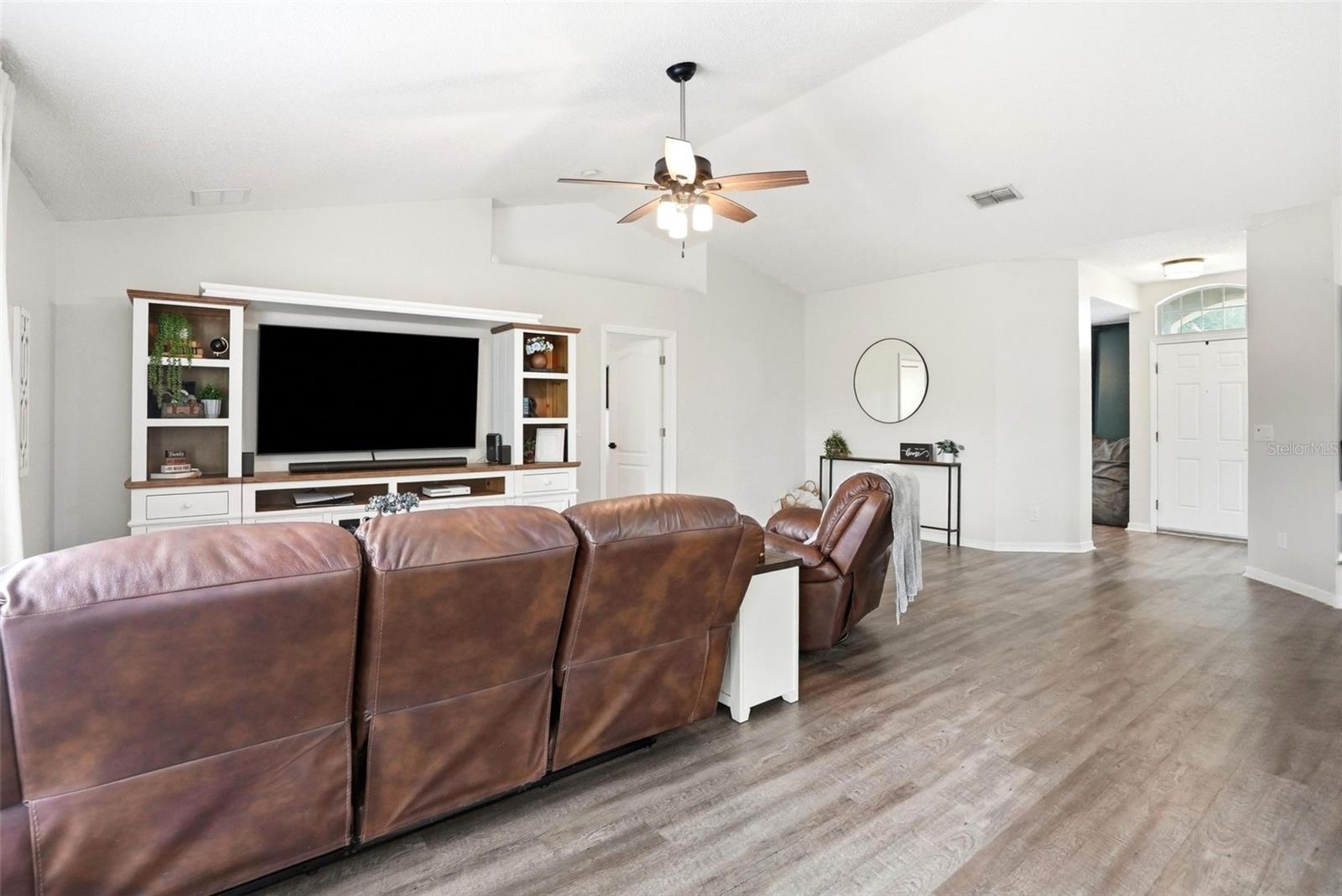 1917 SOUTHERN OAK LOOP, MINNEOLA, FL, 34715