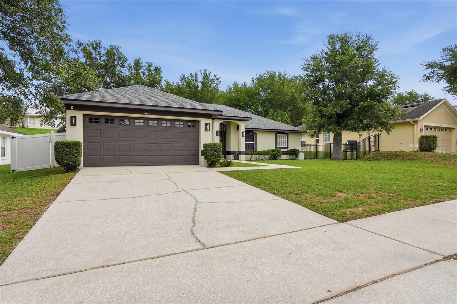 1917 SOUTHERN OAK LOOP, MINNEOLA, FL, 34715