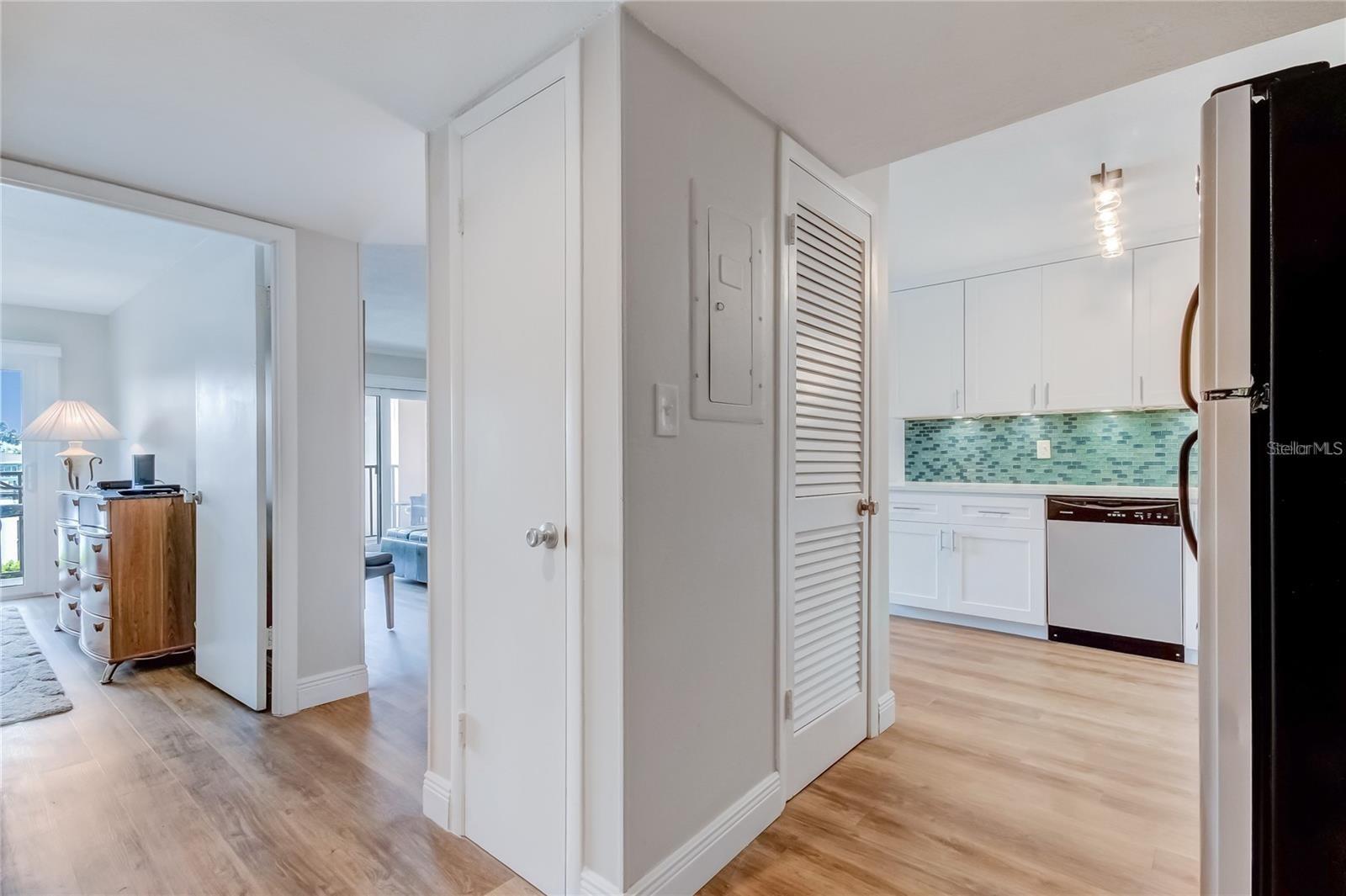 51 ISLAND WAY #104, CLEARWATER BEACH, FL, 33767