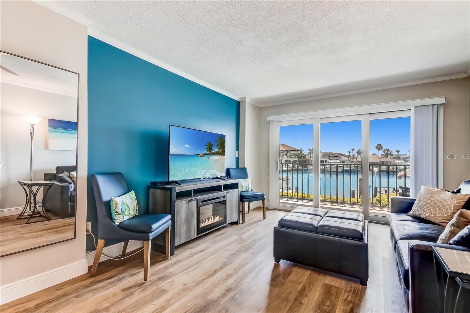 51 ISLAND WAY #104, CLEARWATER BEACH, FL, 33767