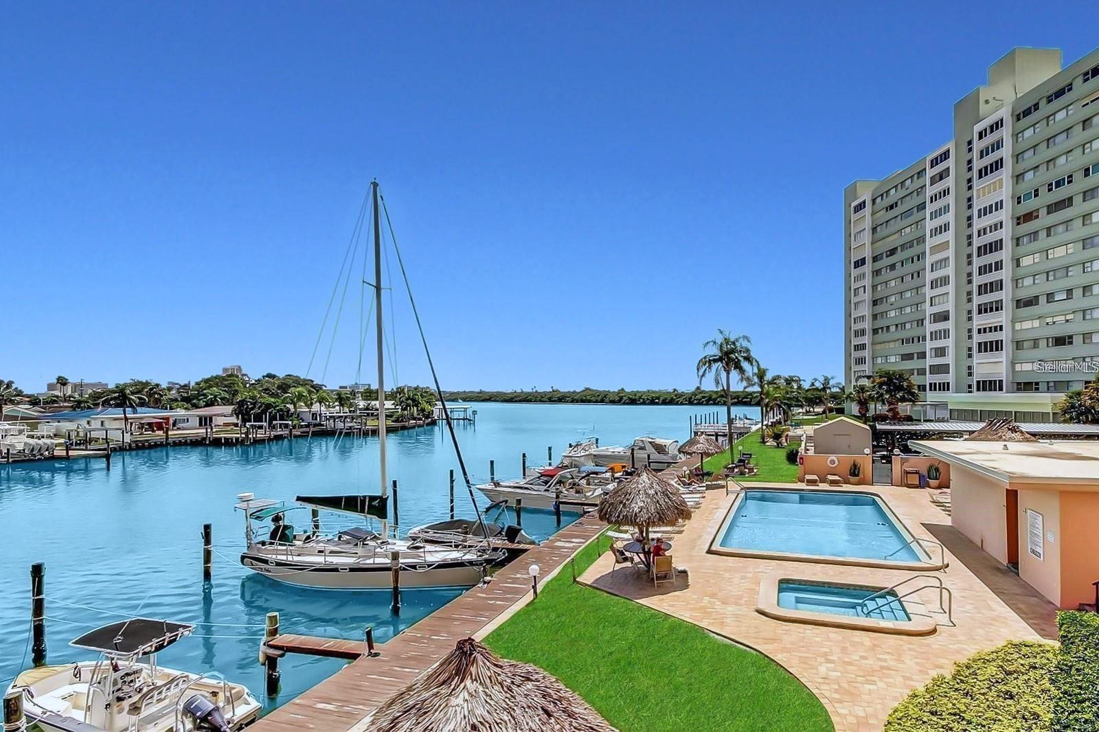 51 ISLAND WAY #104, CLEARWATER BEACH, FL, 33767