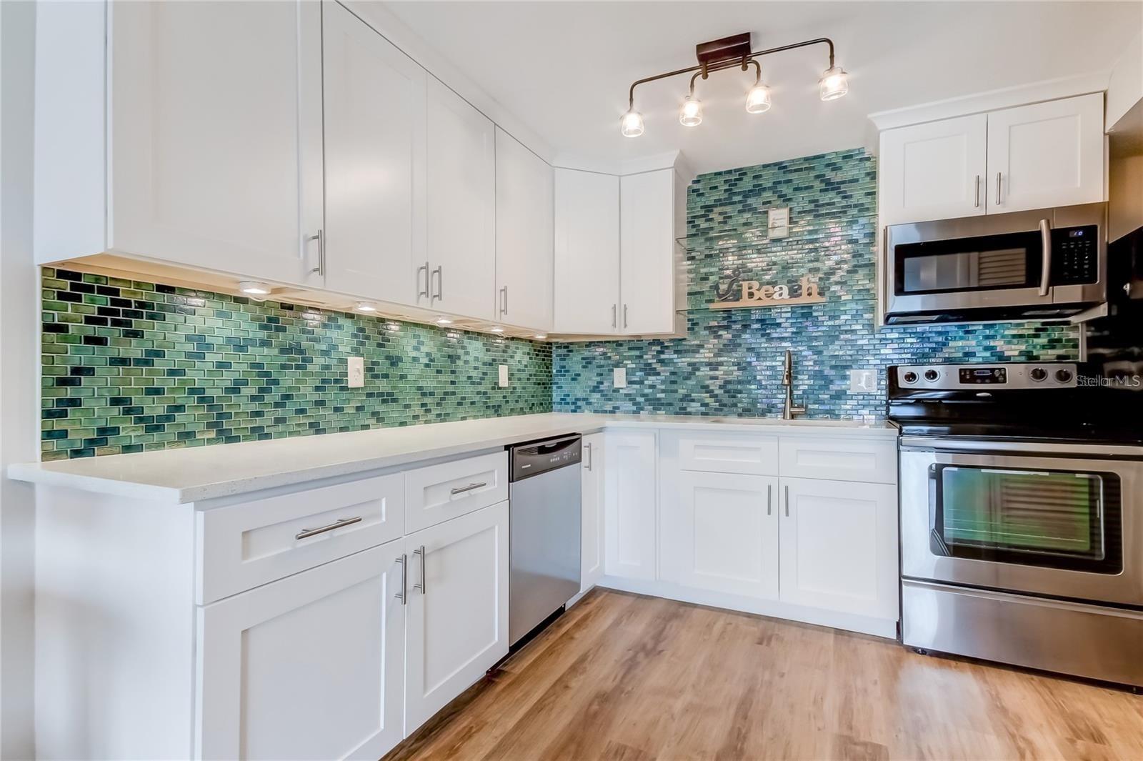 51 ISLAND WAY #104, CLEARWATER BEACH, FL, 33767