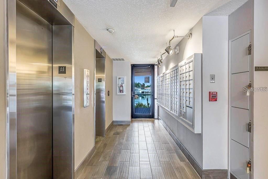 51 ISLAND WAY #104, CLEARWATER BEACH, FL, 33767