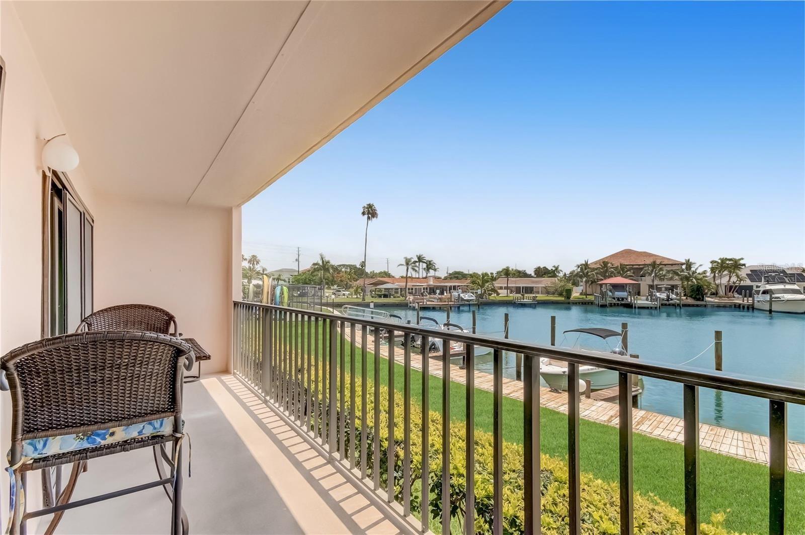 51 ISLAND WAY #104, CLEARWATER BEACH, FL, 33767