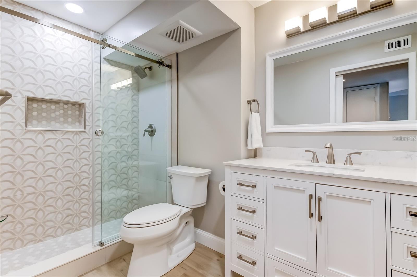 51 ISLAND WAY #104, CLEARWATER BEACH, FL, 33767