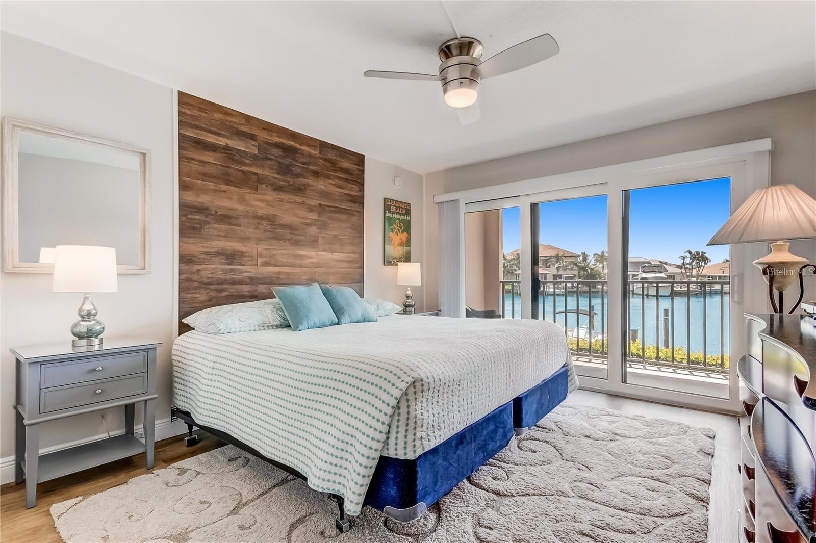 51 ISLAND WAY #104, CLEARWATER BEACH, FL, 33767