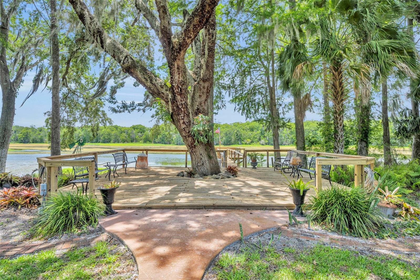 4885 CR 307, LAKE PANASOFFKEE, FL, 33538