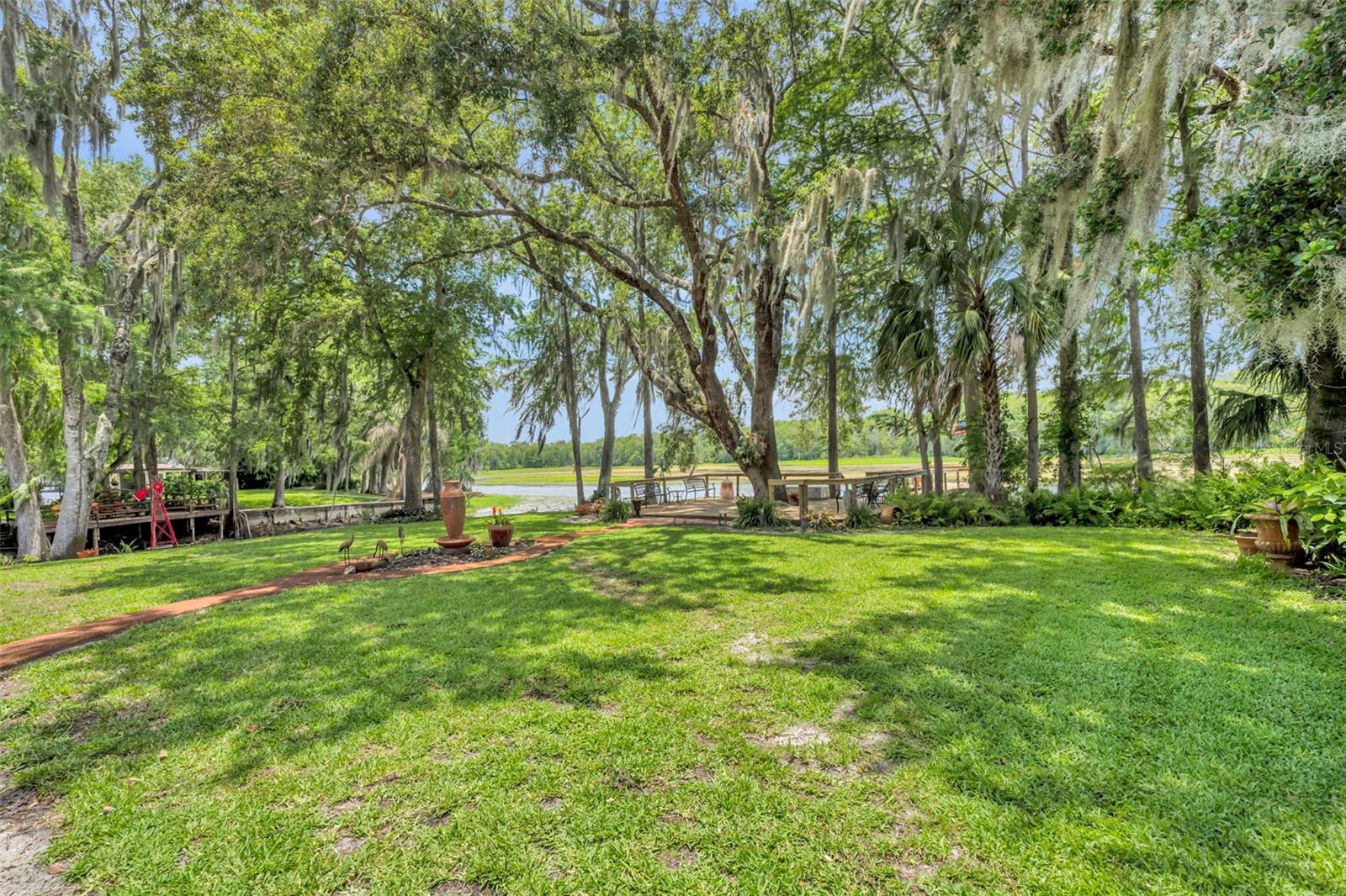 4885 CR 307, LAKE PANASOFFKEE, FL, 33538