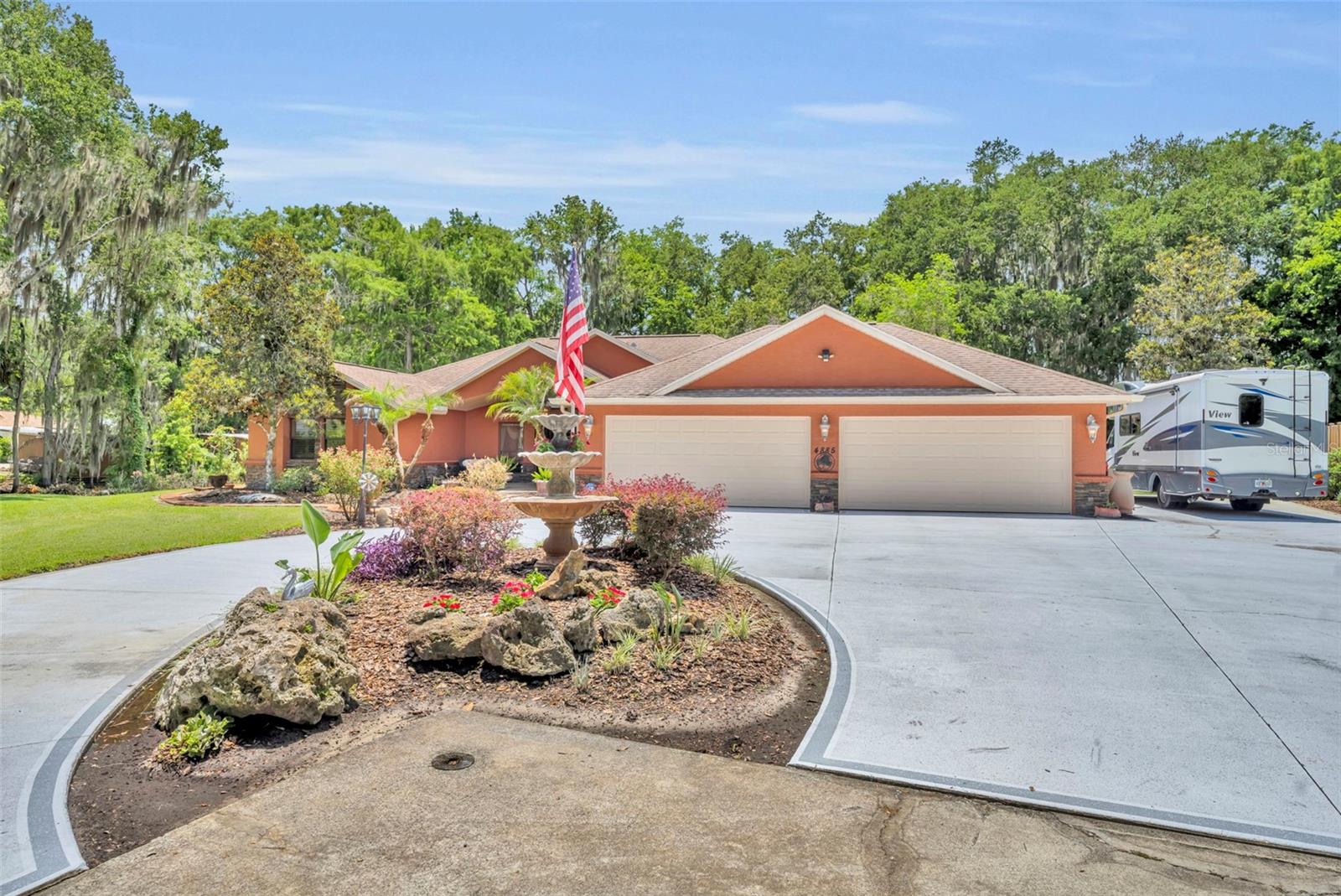 4885 CR 307, LAKE PANASOFFKEE, FL, 33538