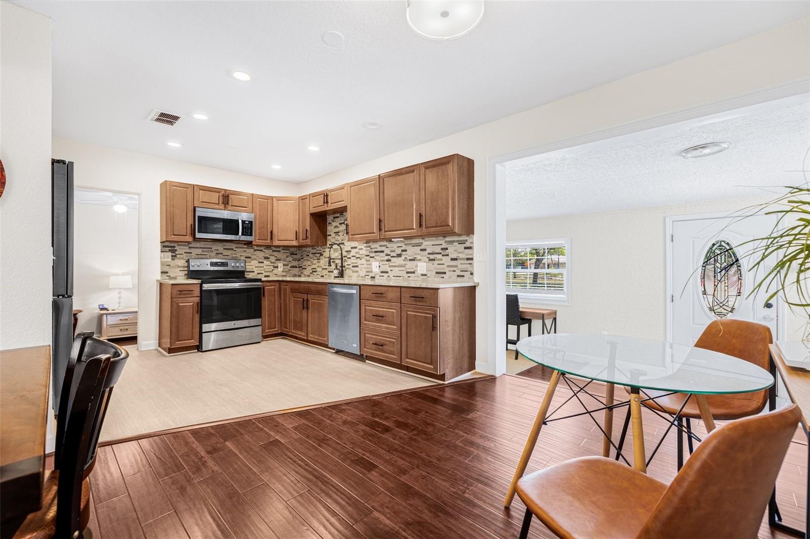 3301 9TH AVE N, ST PETERSBURG, FL, 33713