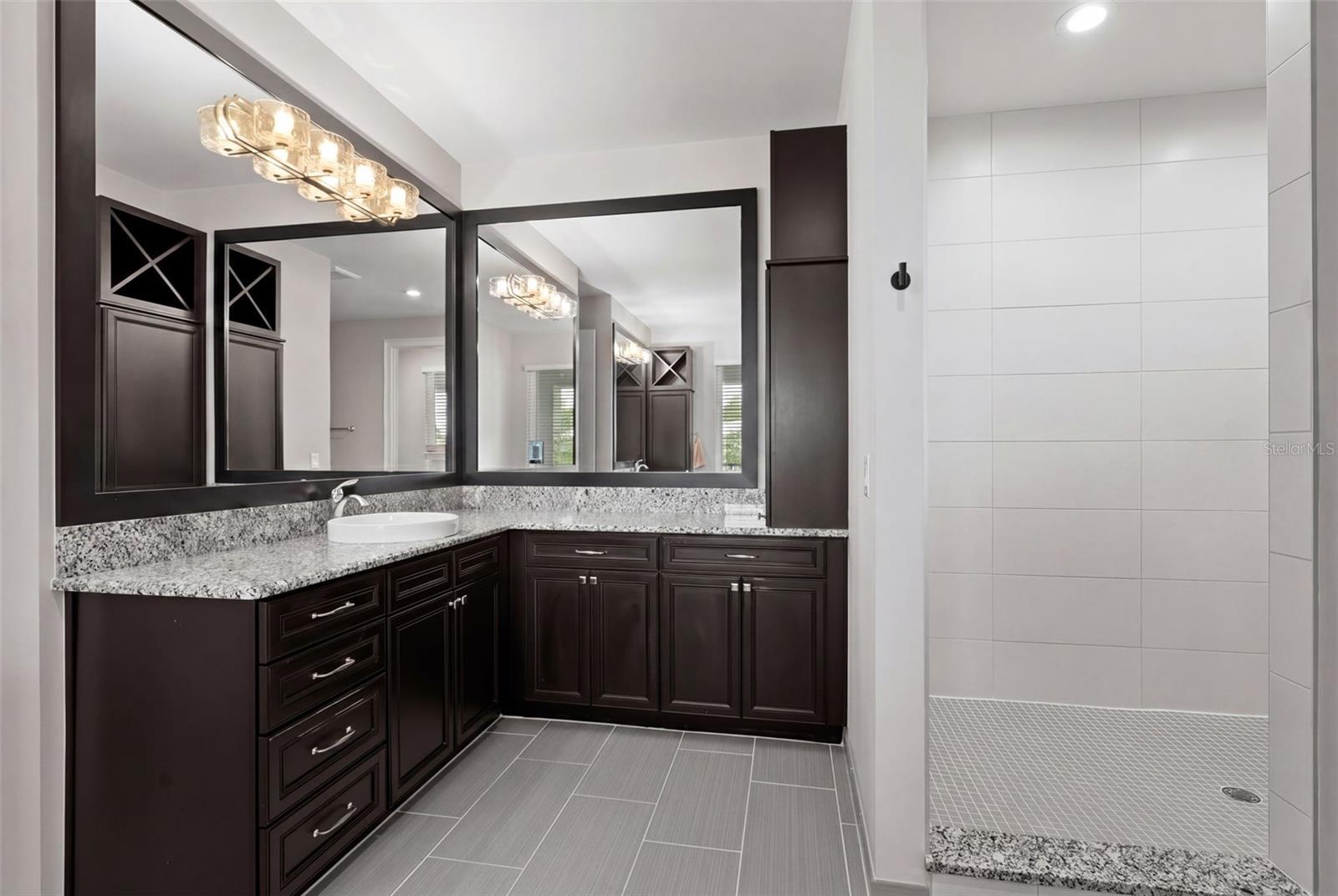 4905 W SPRING LAKE DR, TAMPA, FL, 33629