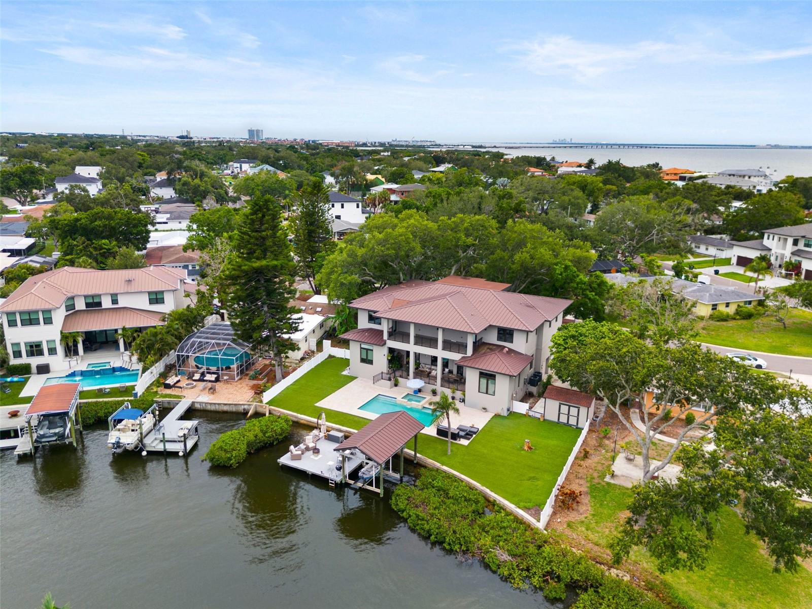 4905 W SPRING LAKE DR, TAMPA, FL, 33629