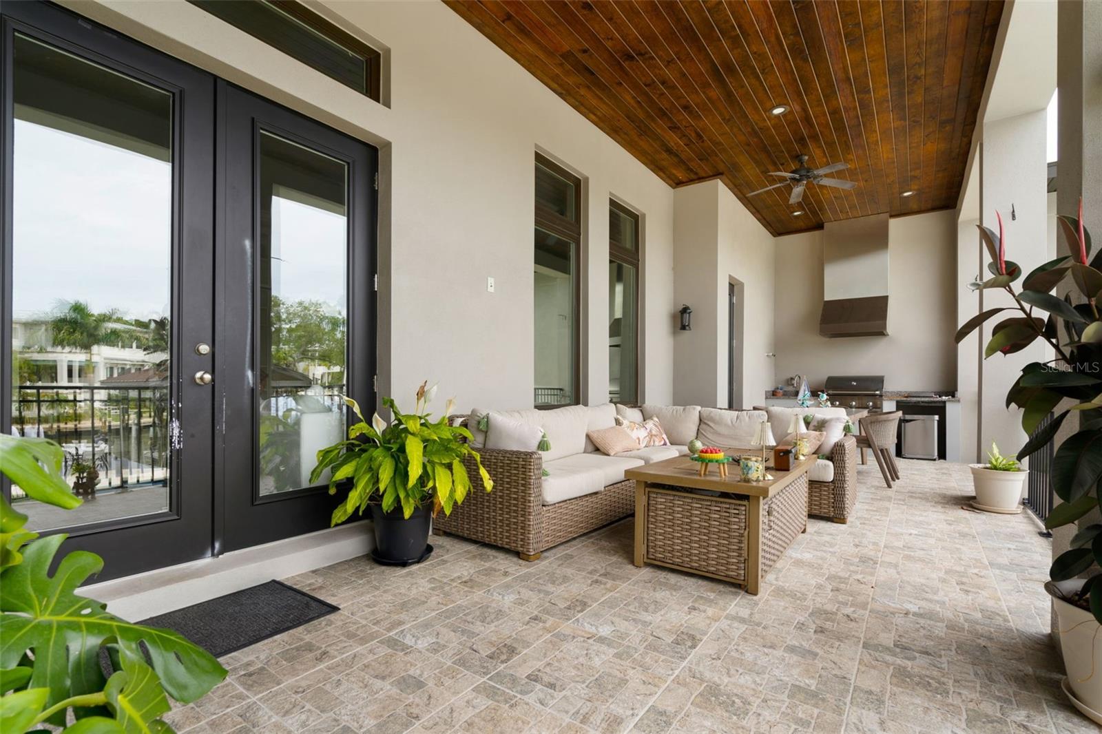 4905 W SPRING LAKE DR, TAMPA, FL, 33629