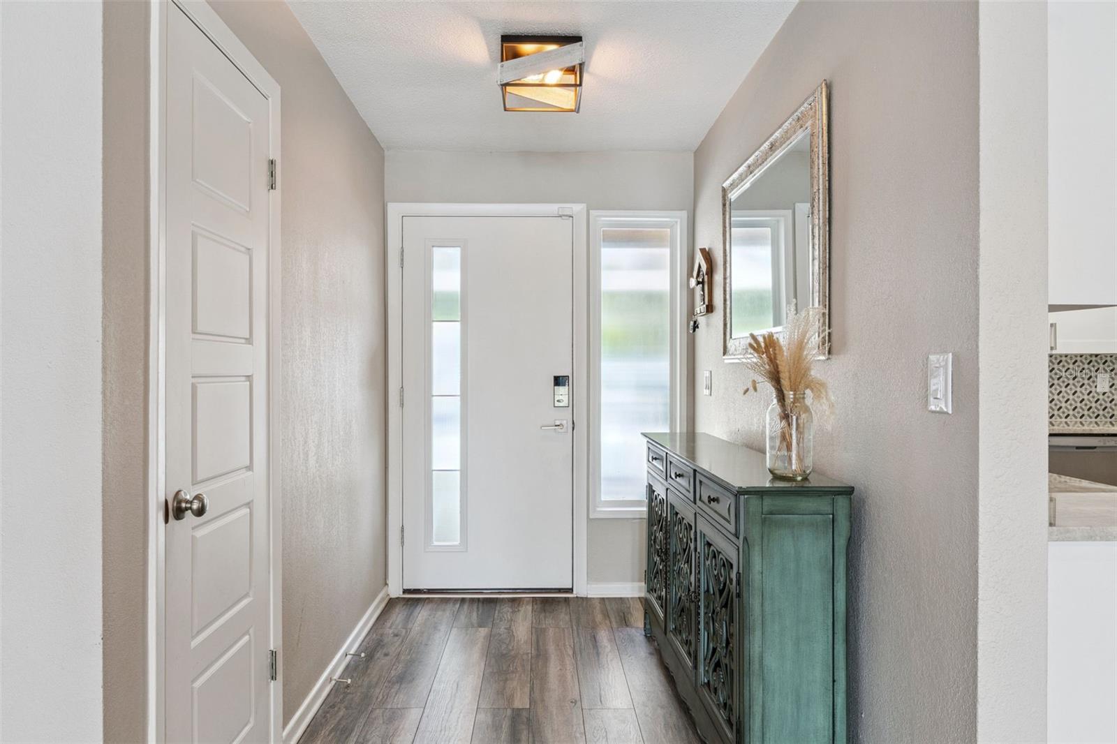 2609 S CRYSTAL LAKE DR, ORLANDO, FL, 32806