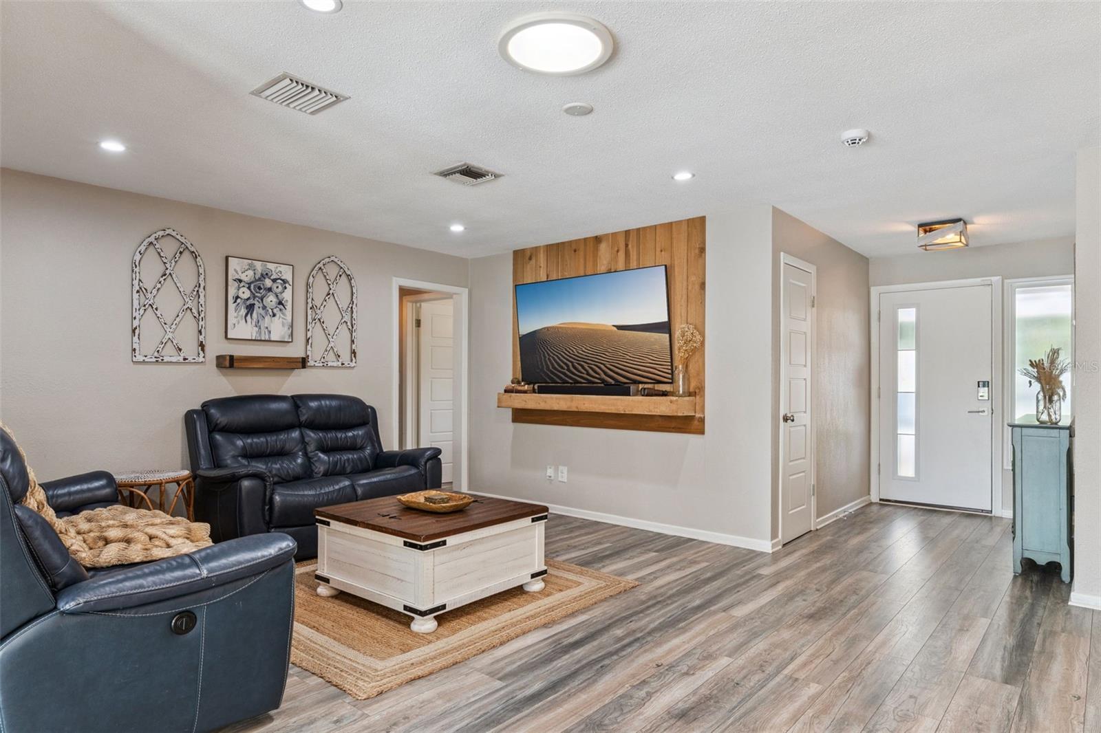 2609 S CRYSTAL LAKE DR, ORLANDO, FL, 32806