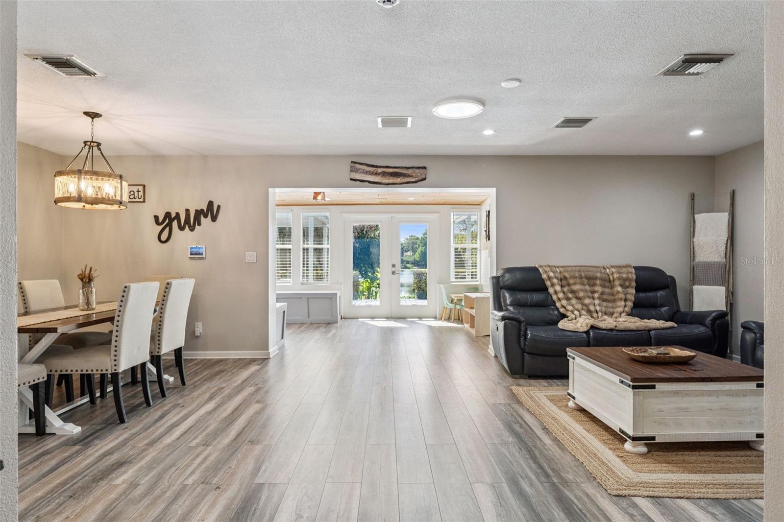 2609 S CRYSTAL LAKE DR, ORLANDO, FL, 32806
