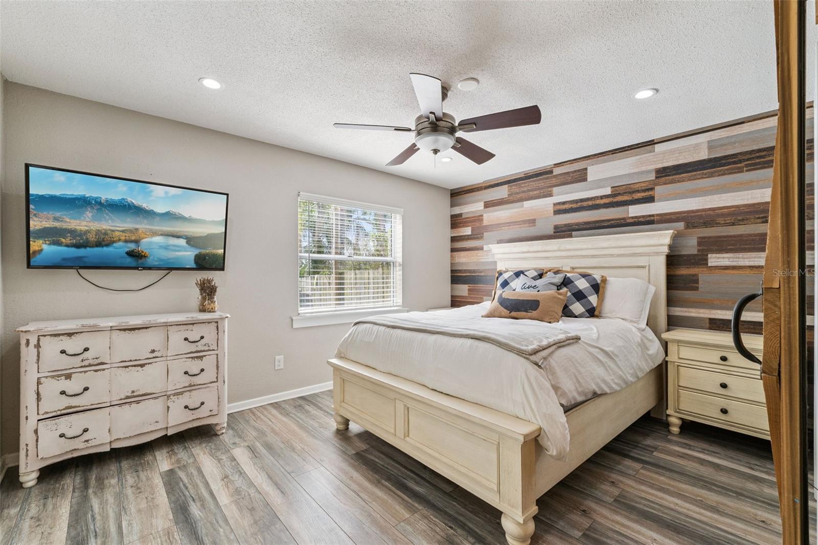 2609 S CRYSTAL LAKE DR, ORLANDO, FL, 32806