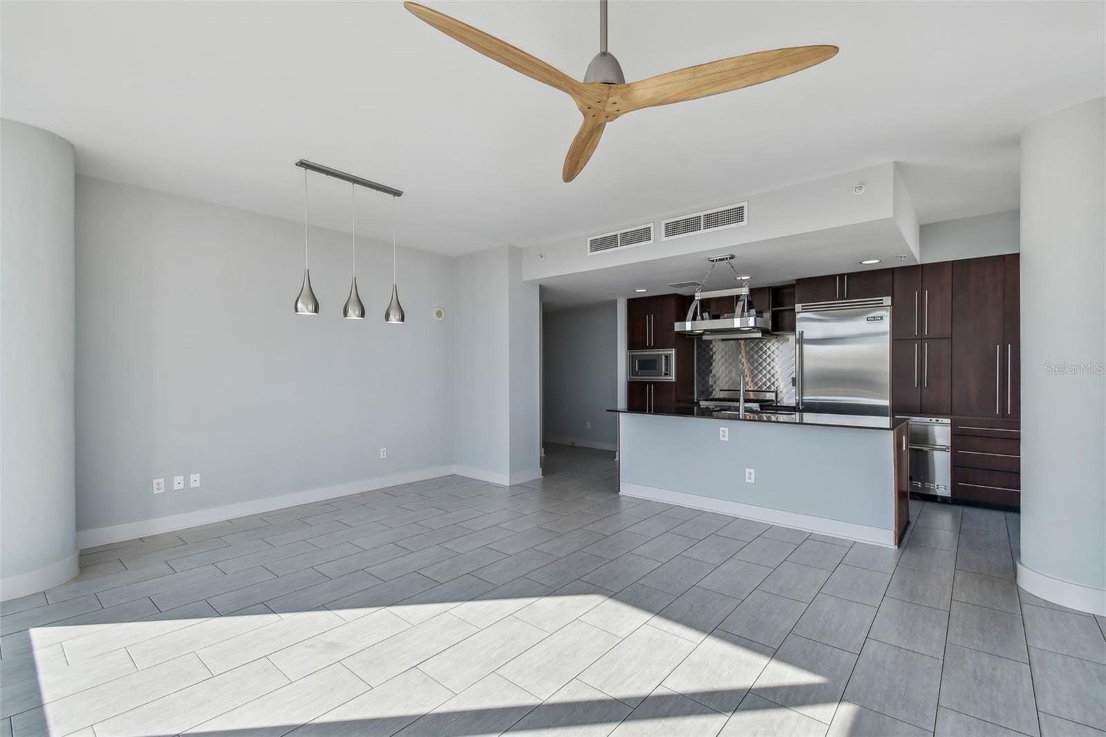 GRAND CENTRAL AT KENNEDY RESID, TAMPA, FL, 33602