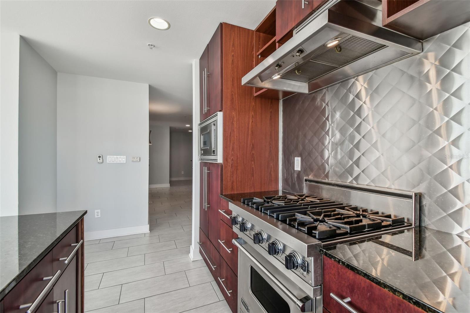 GRAND CENTRAL AT KENNEDY RESID, TAMPA, FL, 33602