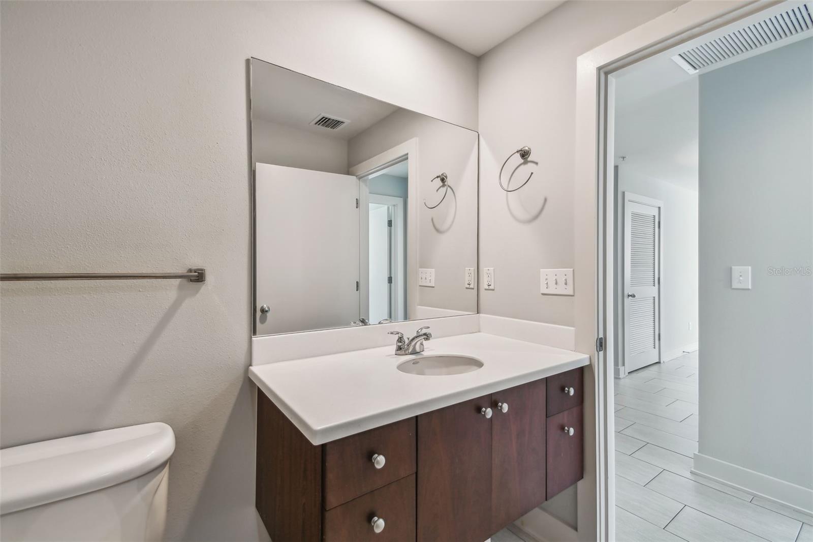 GRAND CENTRAL AT KENNEDY RESID, TAMPA, FL, 33602