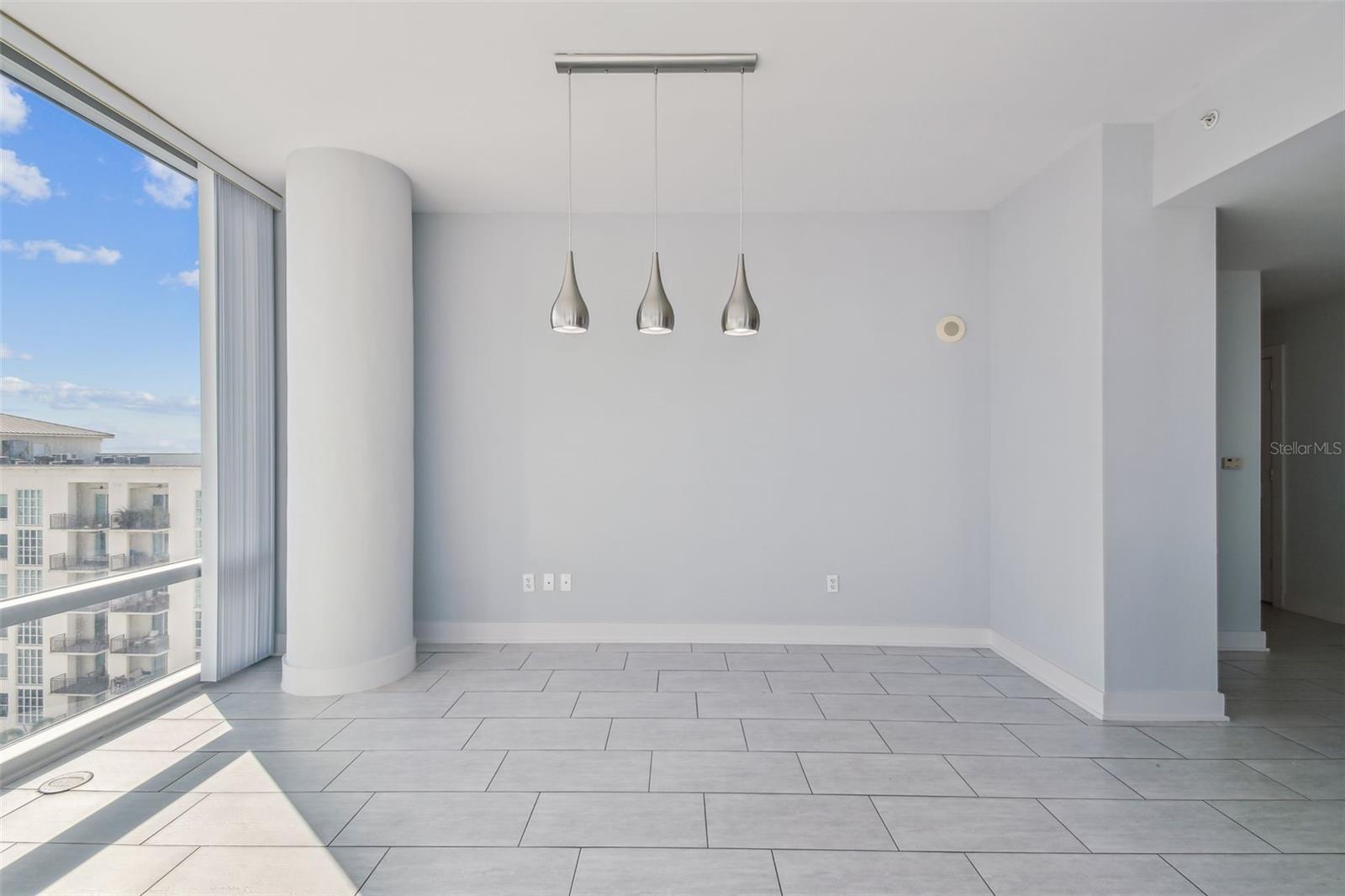 GRAND CENTRAL AT KENNEDY RESID, TAMPA, FL, 33602