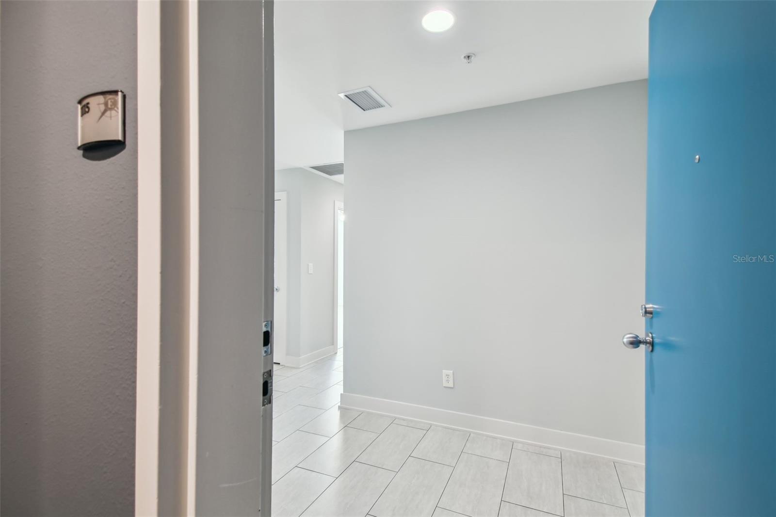 GRAND CENTRAL AT KENNEDY RESID, TAMPA, FL, 33602