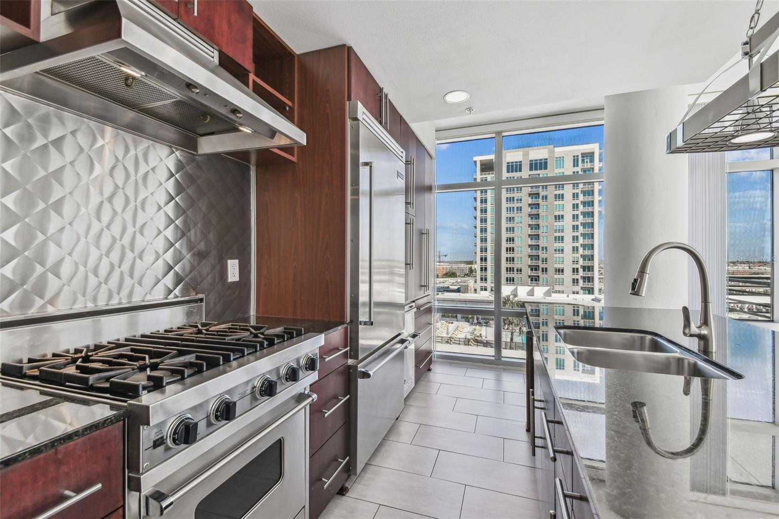 GRAND CENTRAL AT KENNEDY RESID, TAMPA, FL, 33602