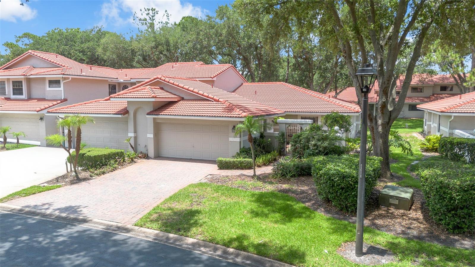 8237 BREEZE COVE LN, ORLANDO, FL, 32819