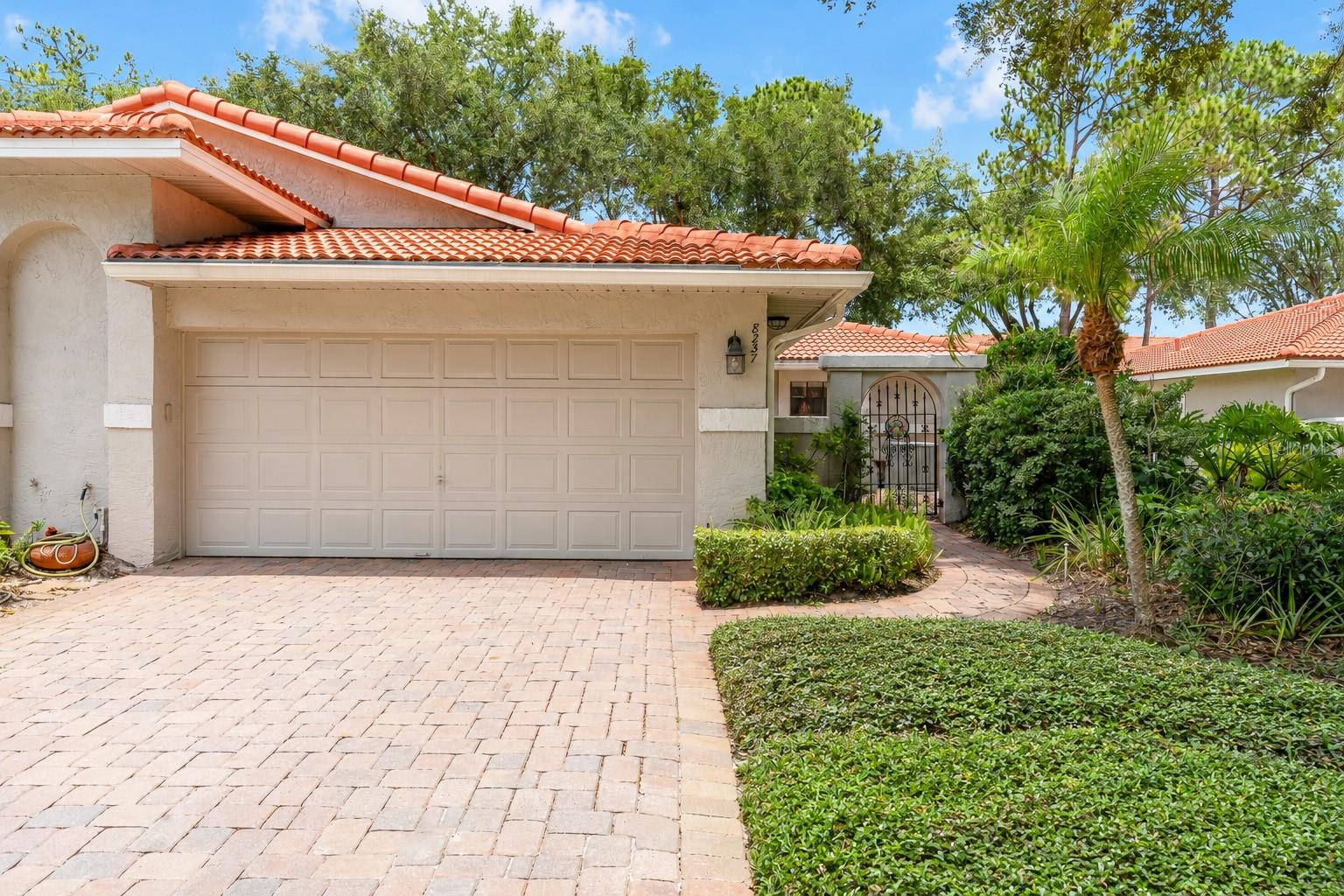 8237 BREEZE COVE LN, ORLANDO, FL, 32819
