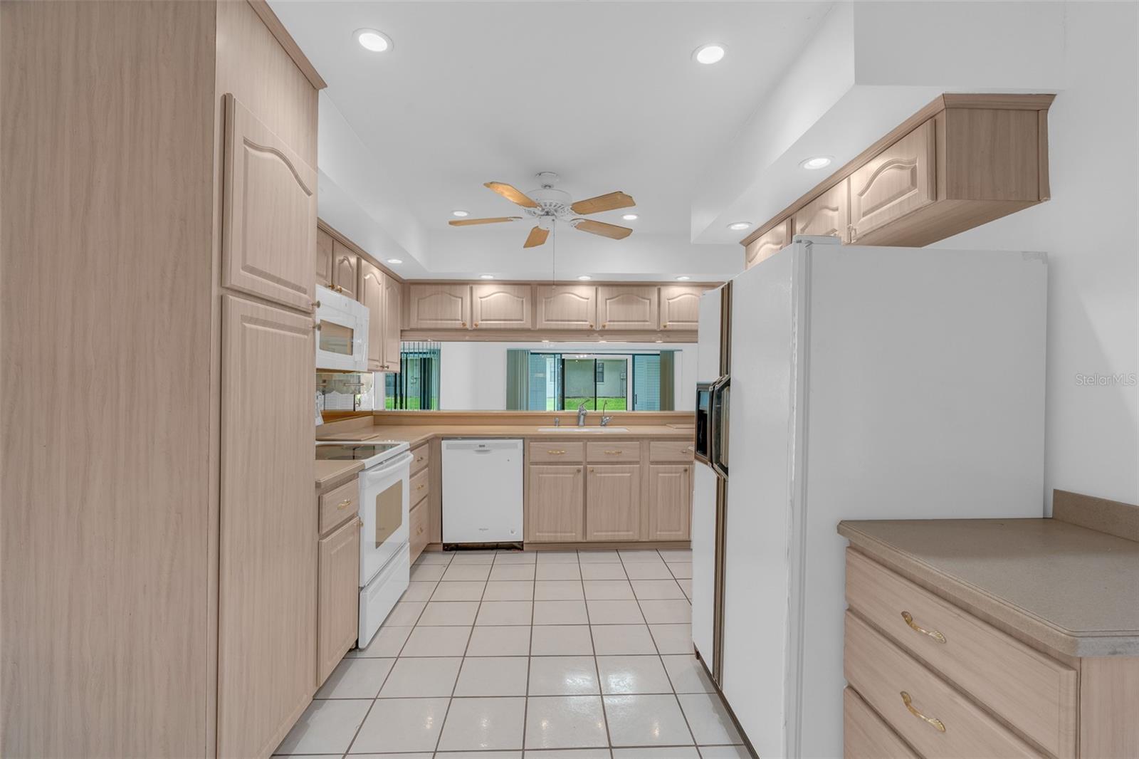 8237 BREEZE COVE LN, ORLANDO, FL, 32819