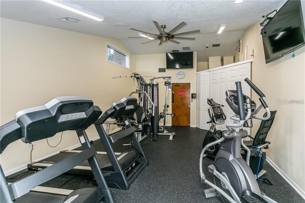 8237 BREEZE COVE LN, ORLANDO, FL, 32819