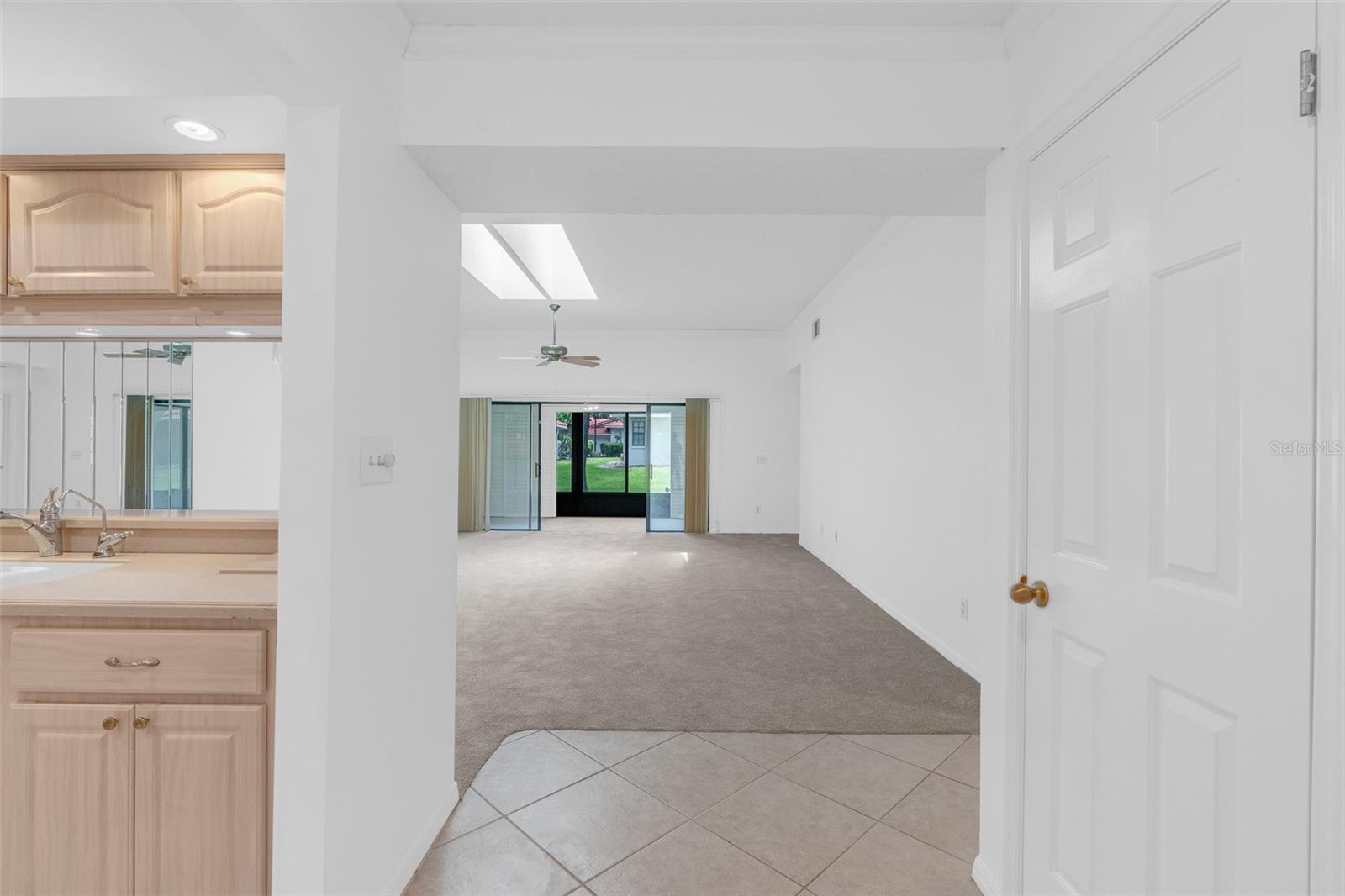8237 BREEZE COVE LN, ORLANDO, FL, 32819