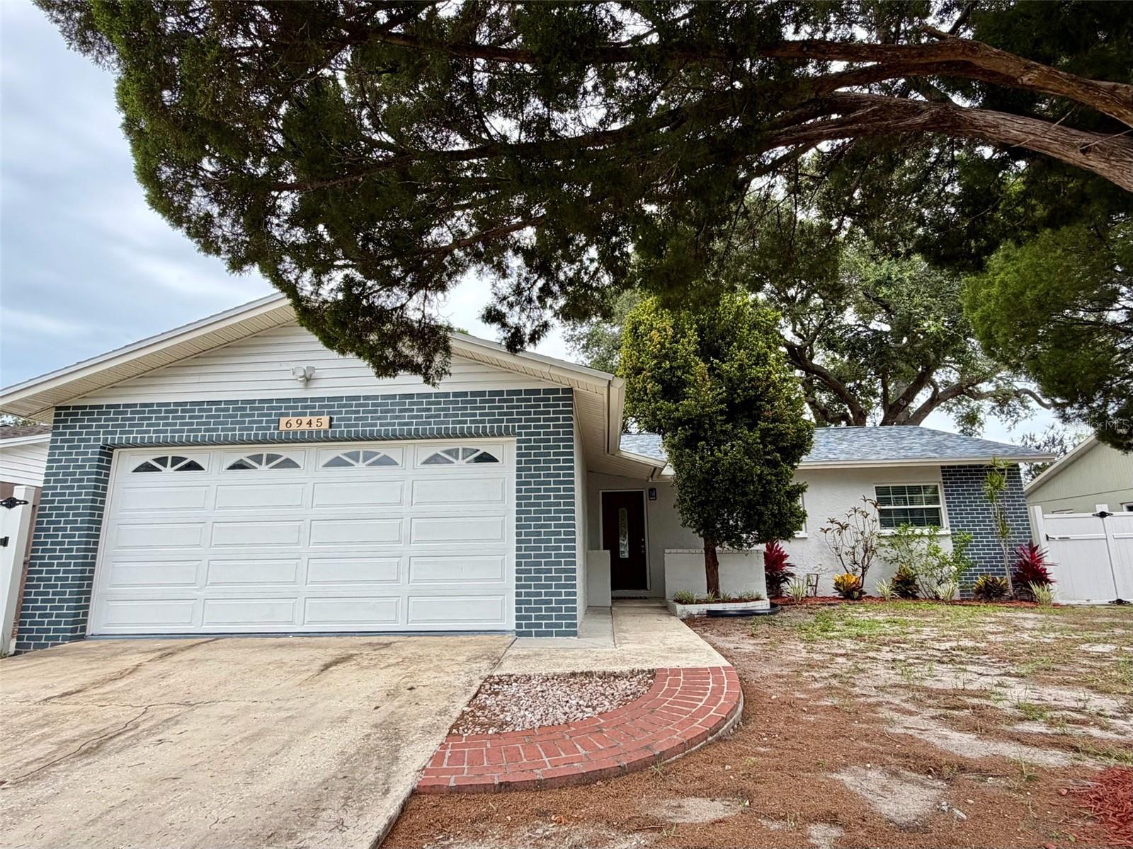 6945 ORKNEY AVE N, ST PETERSBURG, FL, 33709