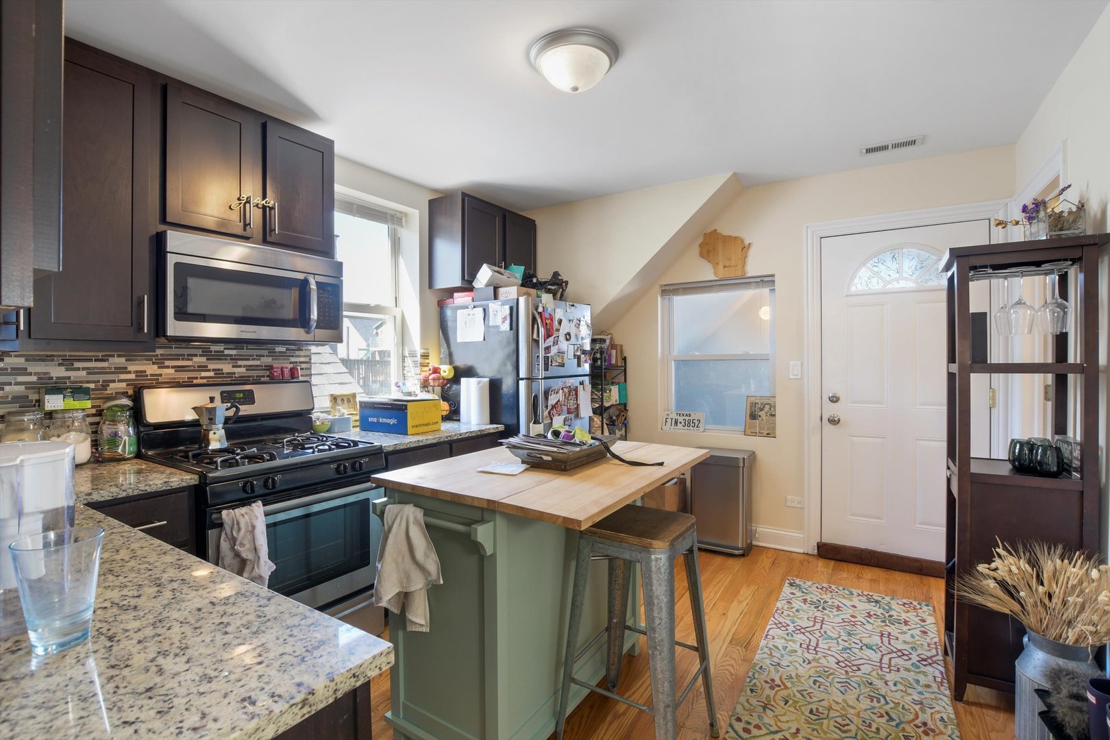 2222 W Belden Avenue, Chicago, IL 60647