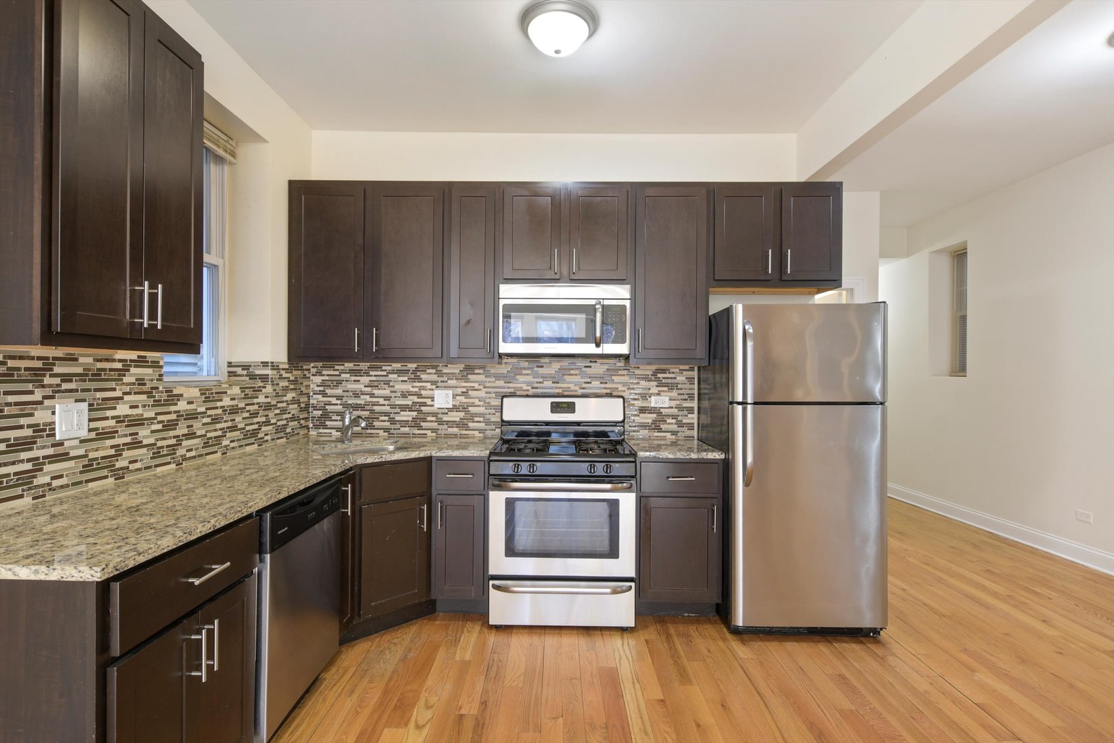 2222 W Belden Avenue, Chicago, IL 60647