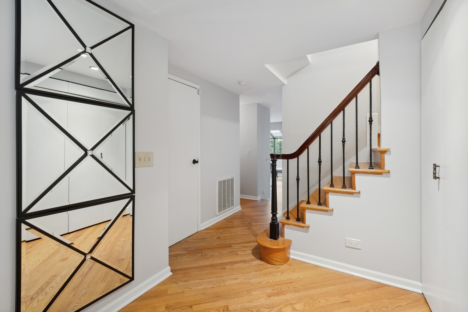 MLS #MRD11661972 image #9