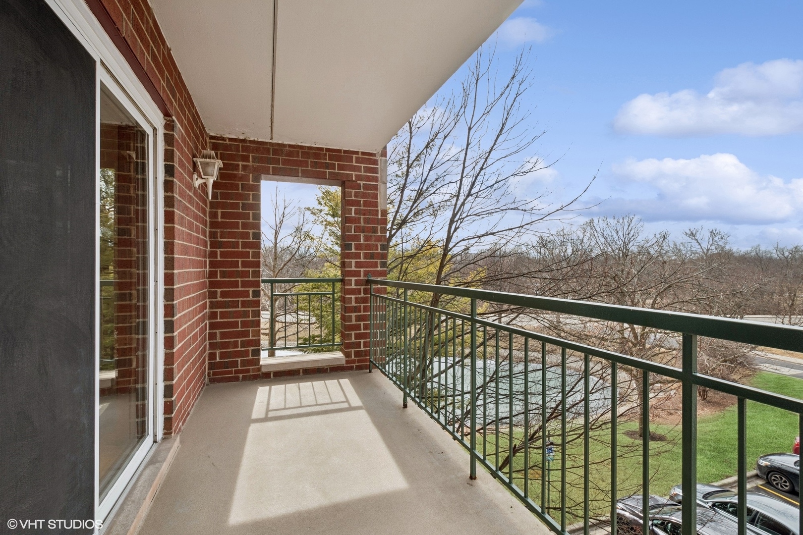 5225 N Riversedge Terrace, Unit #302, Chicago, IL 60630
